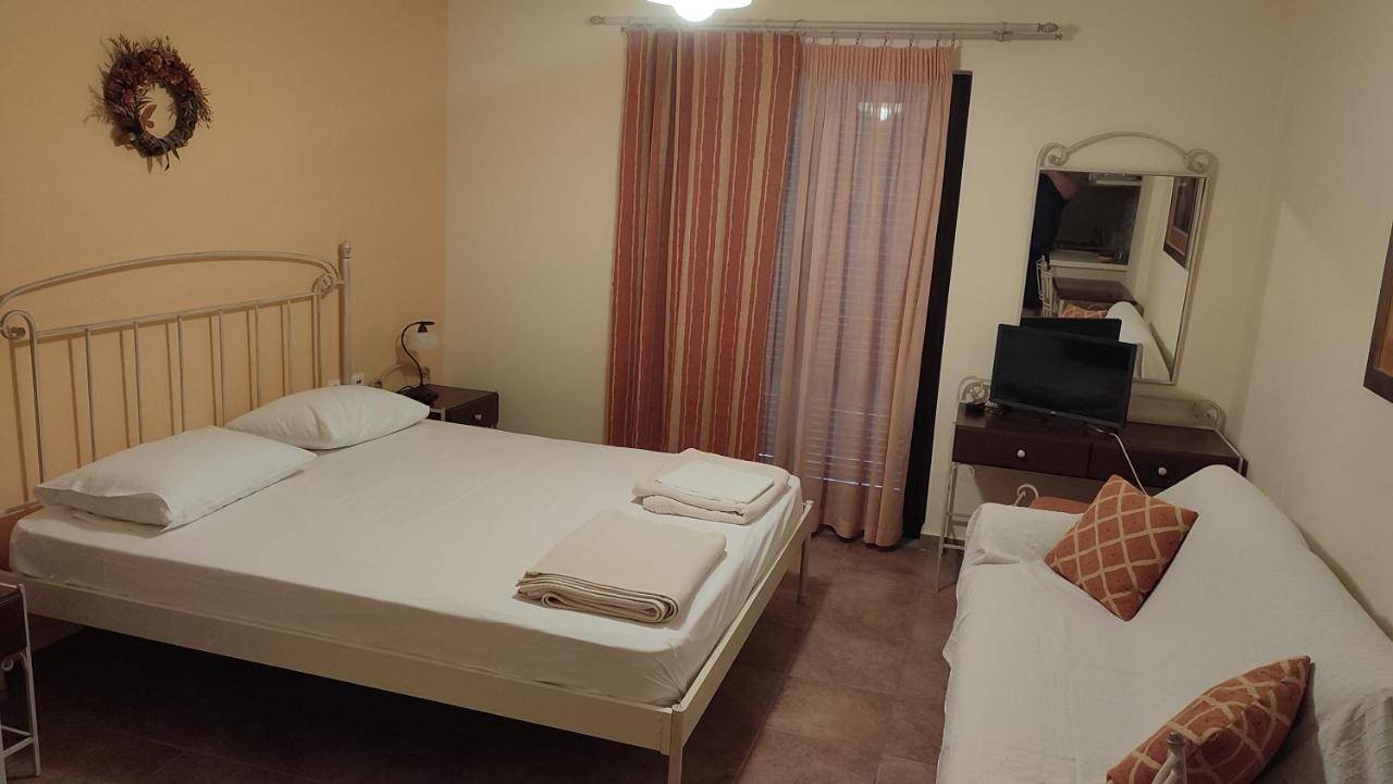Kamarína Guesthouse Michobeis מראה חיצוני תמונה