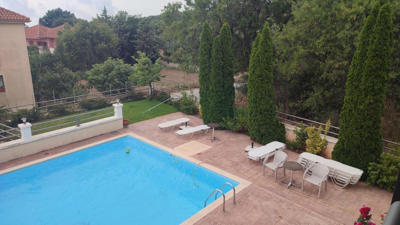 Kamarína Guesthouse Michobeis מראה חיצוני תמונה